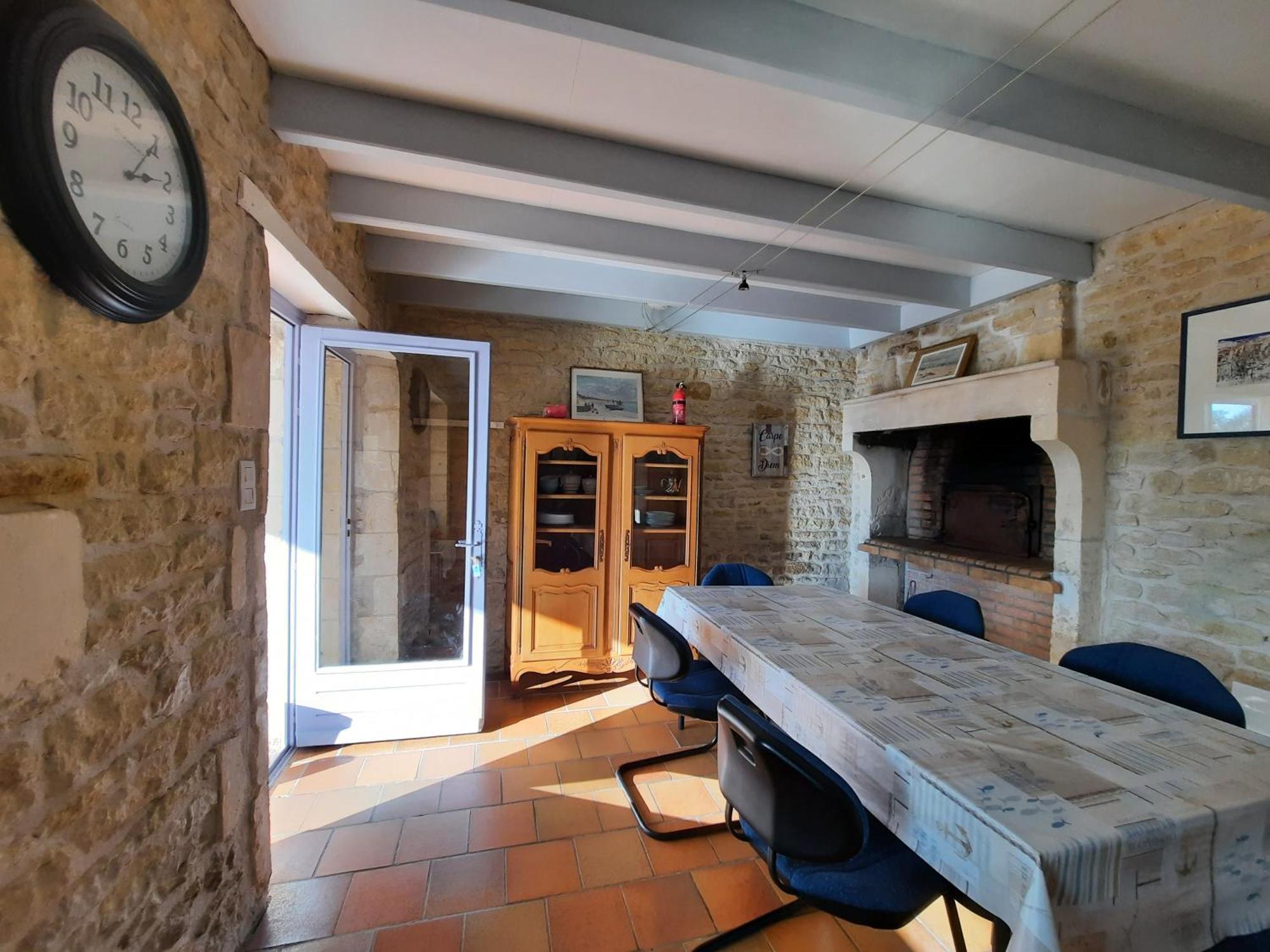 Domaine De Fontsauzine - Gites Et Chambre D'Hotes Genouille  Exteriér fotografie